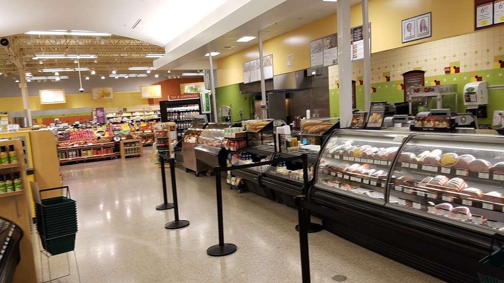 Publix Super Market at Osceola Village | 3040 Dyer Blvd, Kissimmee, FL 34741, USA | Phone: (407) 933-0172