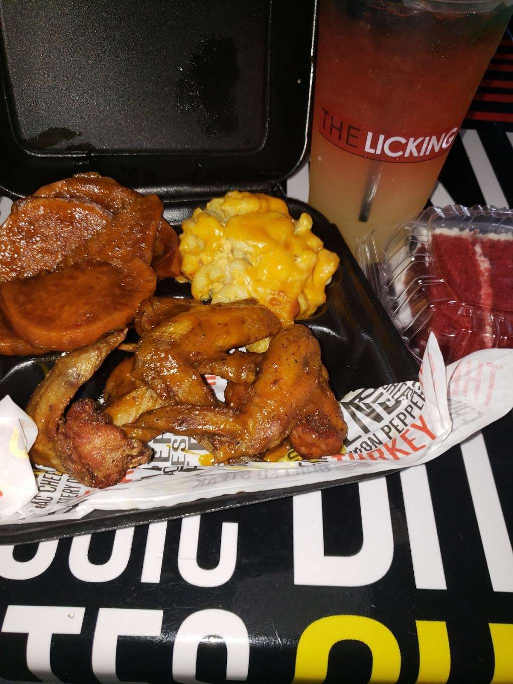 Finga Lickin Chicken | 2662 N University Dr, Sunrise, FL 33322, USA | Phone: (954) 530-4294