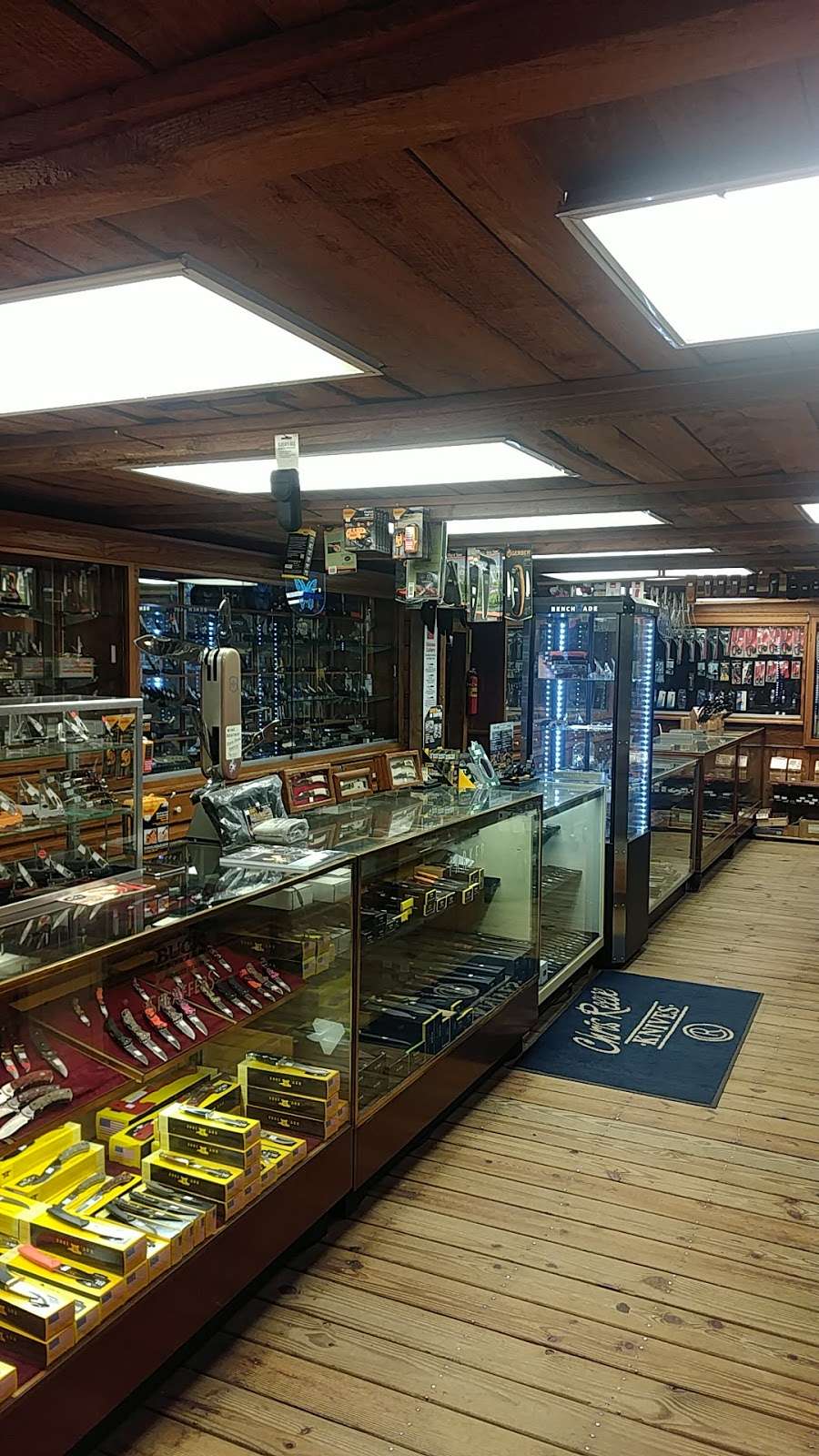 Willey Knives | 14210 Sugar Hill Rd, Greenwood, DE 19950, USA | Phone: (302) 349-4070