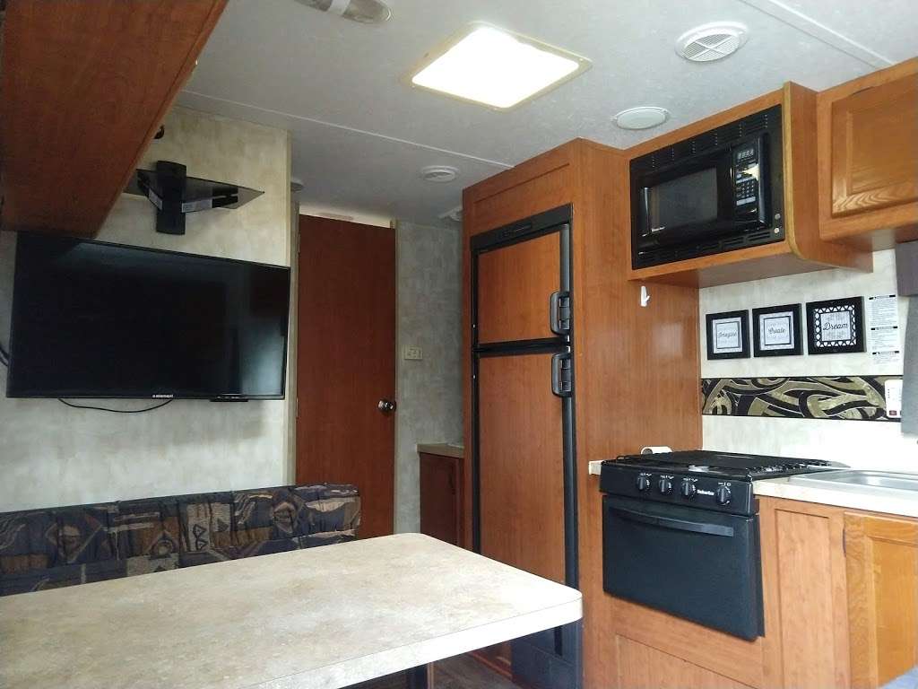 Bayview RV | 3330 Alsworth St, Bacliff, TX 77518, USA | Phone: (713) 226-7377