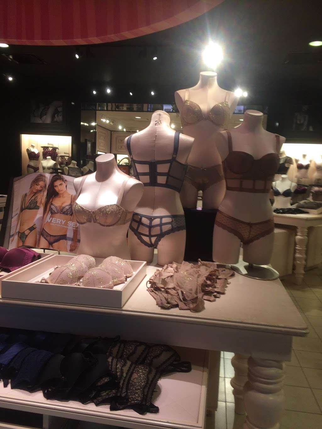 Victorias Secret & PINK | 2063 Town East Mall, Mesquite, TX 75150, USA | Phone: (972) 682-4302