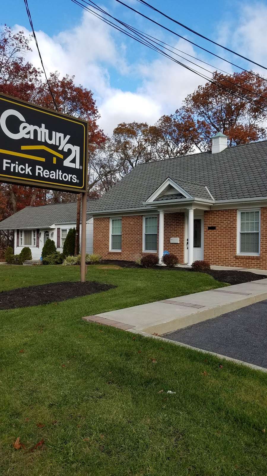 Century 21 Frick Realtors | 117 W White Horse Pike, Galloway, NJ 08205, USA | Phone: (609) 652-5600