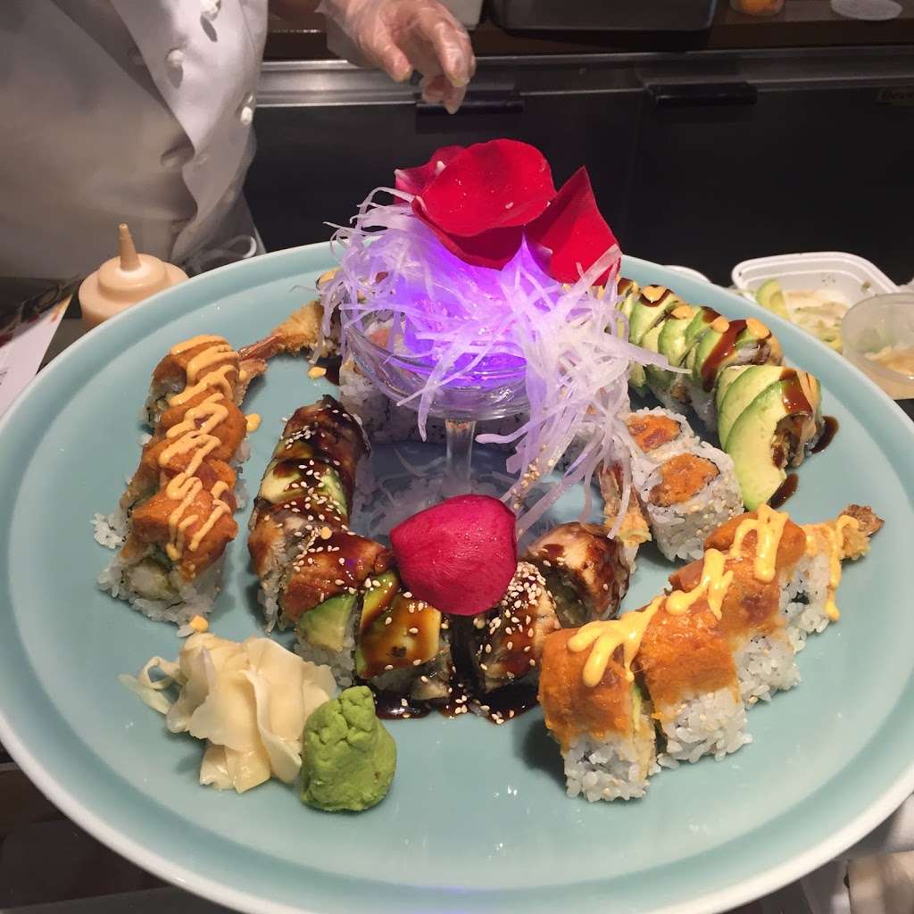 Kenkou Sushi Bar & Fusion | 43 S Sutton Rd, Streamwood, IL 60107 | Phone: (630) 483-0289