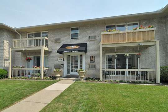 Whitestone Village Apartment Homes | 2647 30th St SW Apt. 86B, Allentown, PA 18103, USA | Phone: (610) 674-0534