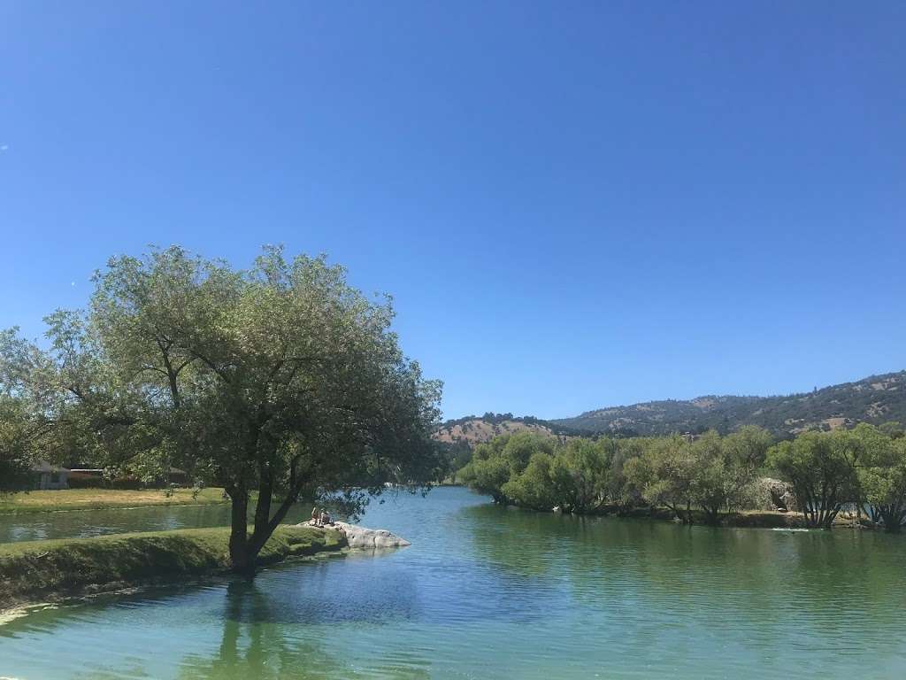 Four Island Lake | 29641 Pinedale Dr, Tehachapi, CA 93561, USA