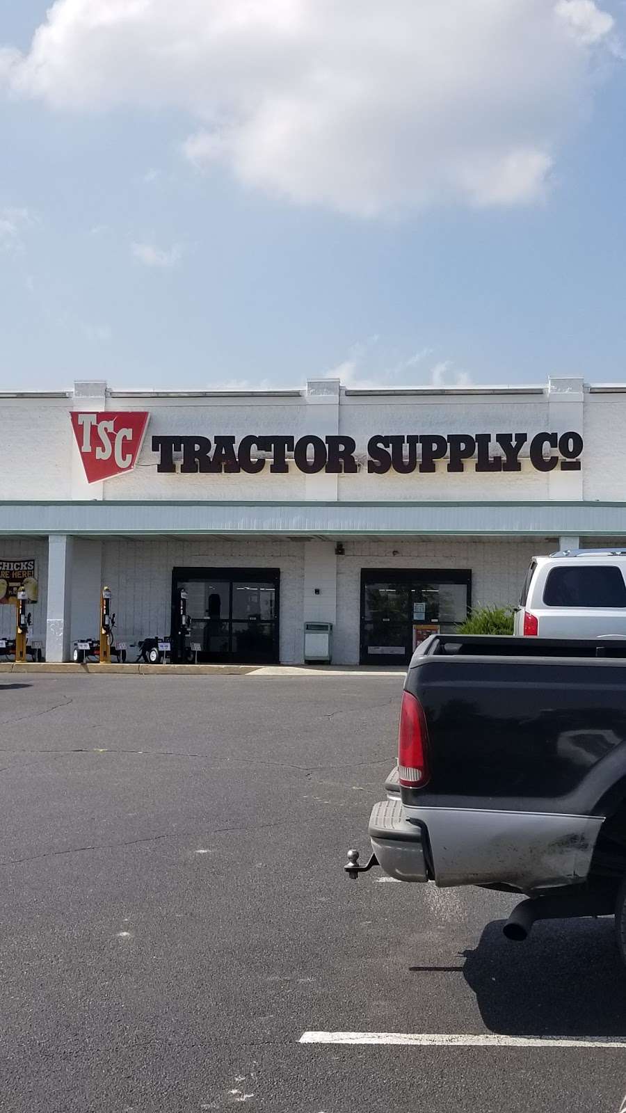 Tractor Supply Co. | 799 State St Ste 40, Pottstown, PA 19464, USA | Phone: (610) 327-4465