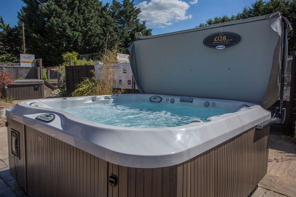 Jacuzzi Hertfordshire | Van Hage Garden centre, Pepper Hill, Ware SG12 9RP, UK | Phone: 01920 877319