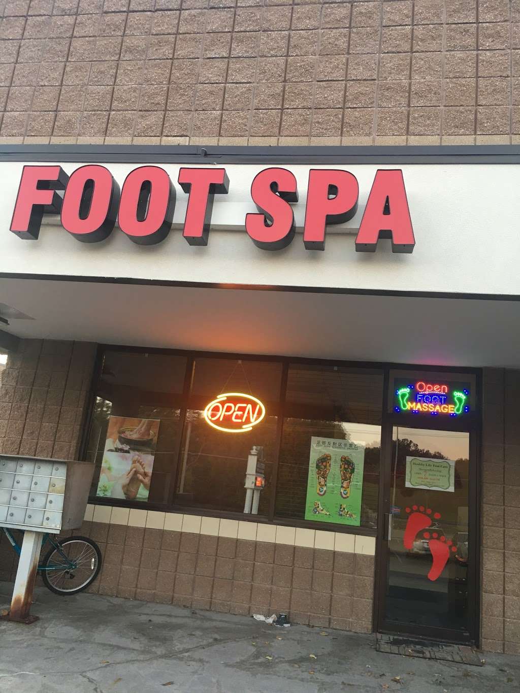 Healthy Life Foot Care | 8002 N Oak Trafficway #114, Kansas City, MO 64118, USA | Phone: (816) 299-1317