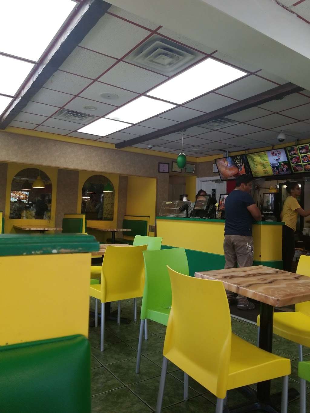 Banana King | 263 21st Ave, Paterson, NJ 07501, USA | Phone: (973) 278-3040