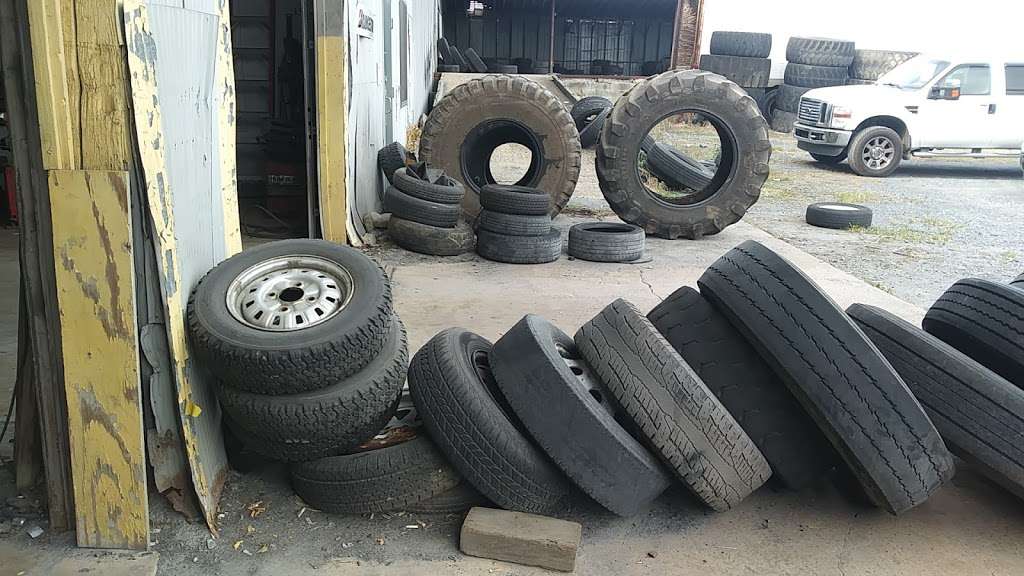 A & R Tire Sales & Recycling Inc. | 198 Greenfield Rd, Lancaster, PA 17601, USA | Phone: (717) 291-0133