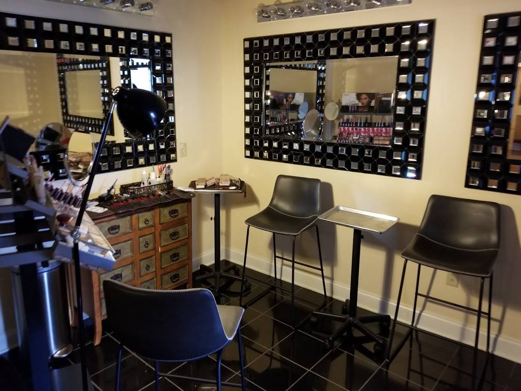 Cortos Blow Dry Bar | 20 Buffalo St, Hamburg, NY 14075, USA | Phone: (716) 648-3120