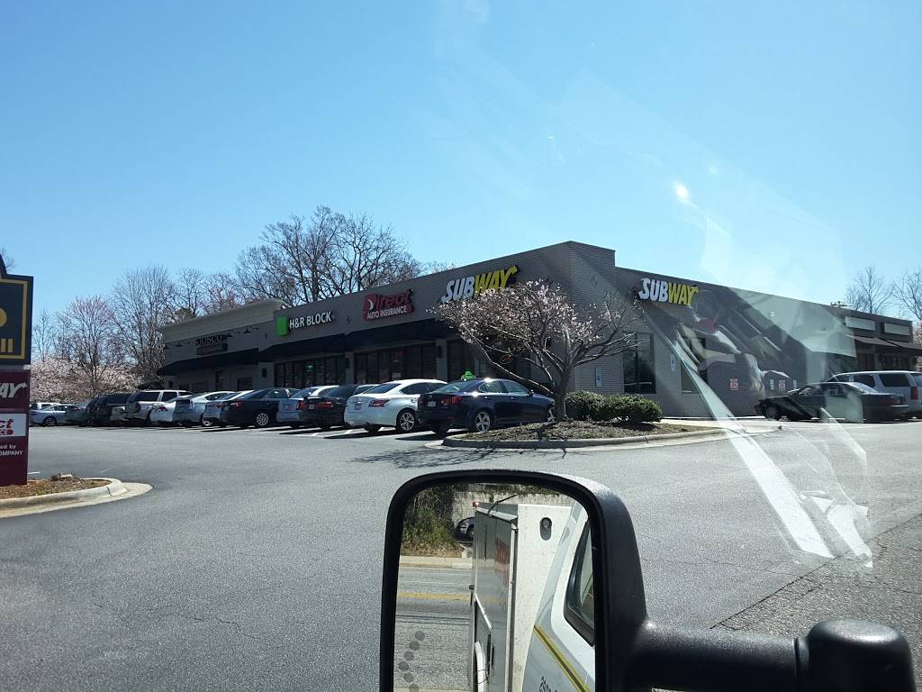 Subway | 3011 Spring Garden St, Greensboro, NC 27403, USA | Phone: (336) 855-8435