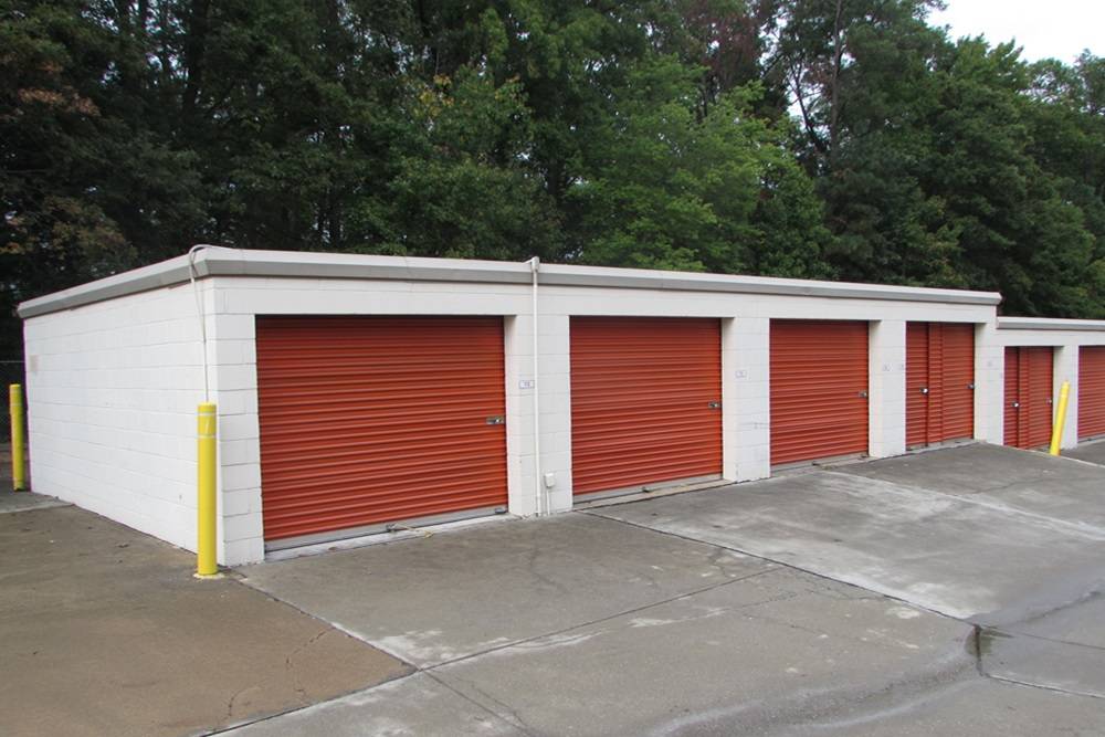 Public Storage | 7625 Staples Mill Rd, Richmond, VA 23228, USA | Phone: (804) 554-3944