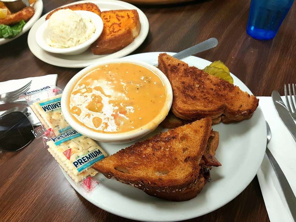 Flos Airport Cafe | Chino Airport, 7000 Merrill Ave #8, Chino, CA 91710, USA | Phone: (909) 597-3416