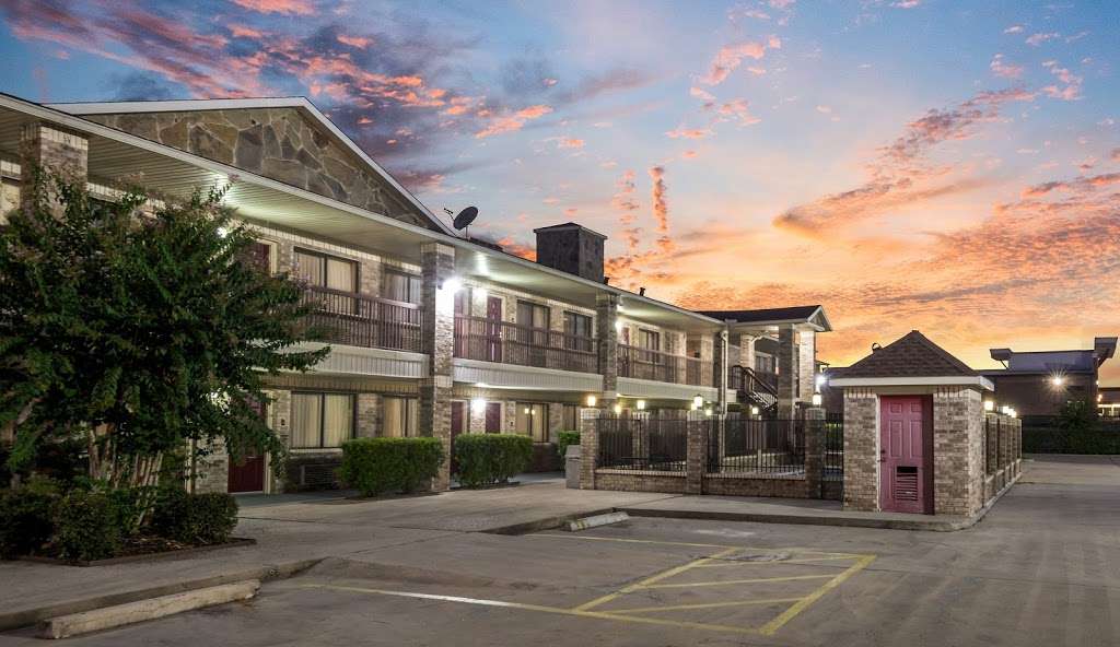 Red Roof Inn Conroe North-Willis | 12323 Interstate 45 N, Willis, TX 77318, USA | Phone: (936) 856-1906