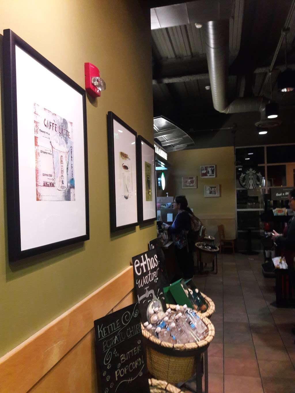 Starbucks | 5500 University Pkwy, San Bernardino, CA 92407, USA | Phone: (909) 537-3540