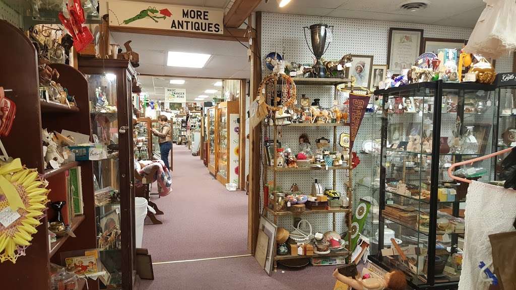 Enchanted Frog Antiques | 7950 MO-116, Lathrop, MO 64465 | Phone: (816) 740-6933