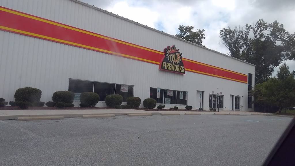 TNT Fireworks Supercenter - Philadelphia/Wilmington | 820 Columbia Ave, Boothwyn, PA 19061, USA | Phone: (484) 480-4253