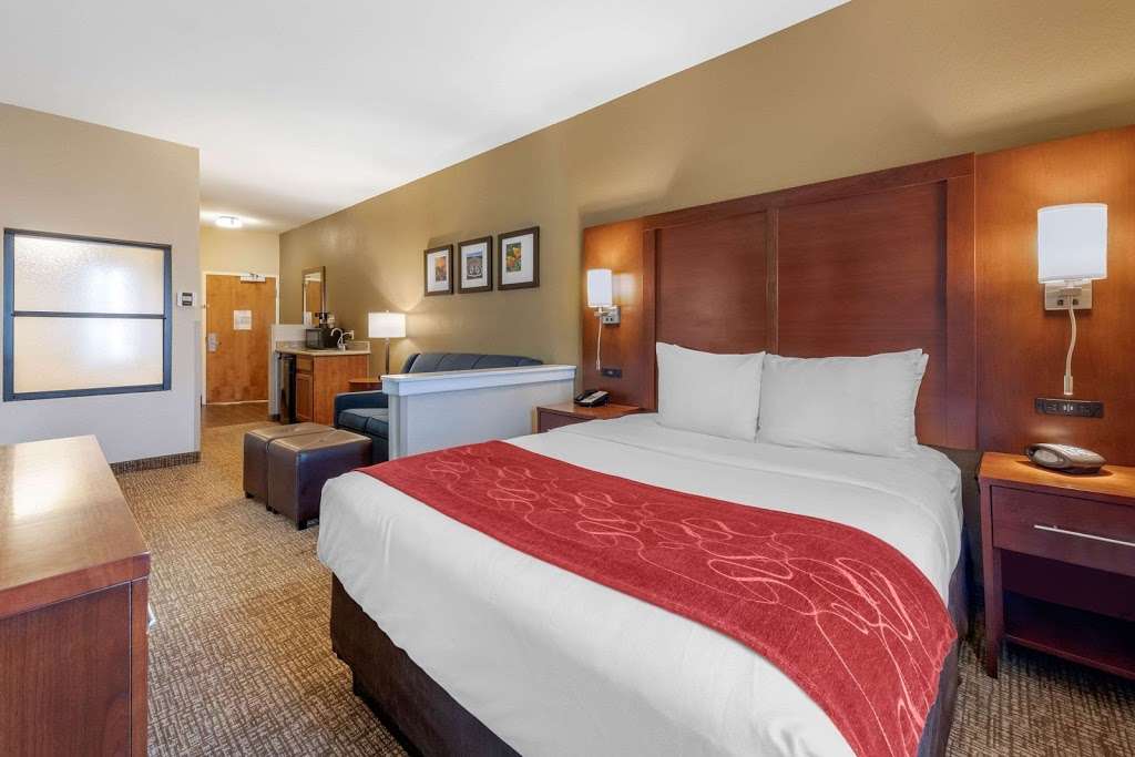 Comfort Suites Barstow Near I-15 | 2571 Fisher Blvd, Barstow, CA 92311, USA | Phone: (760) 307-4080