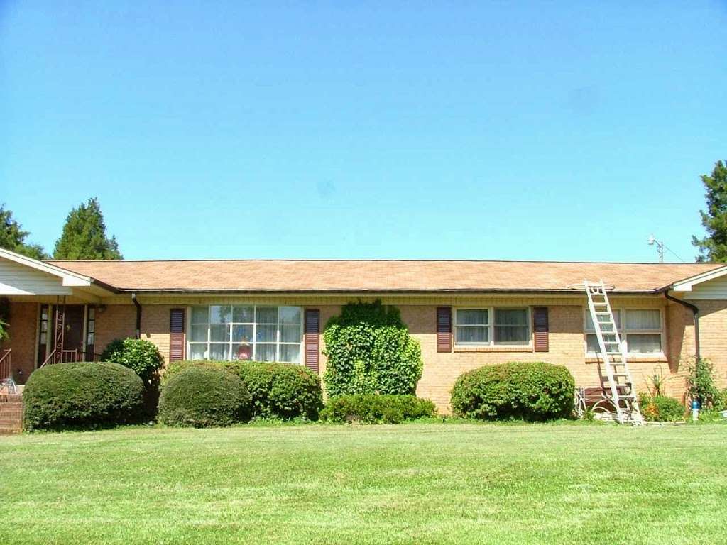Bye-Bye Roof Stains | 3932 Biggerstaff Rd, Maiden, NC 28650, USA | Phone: (828) 428-0488