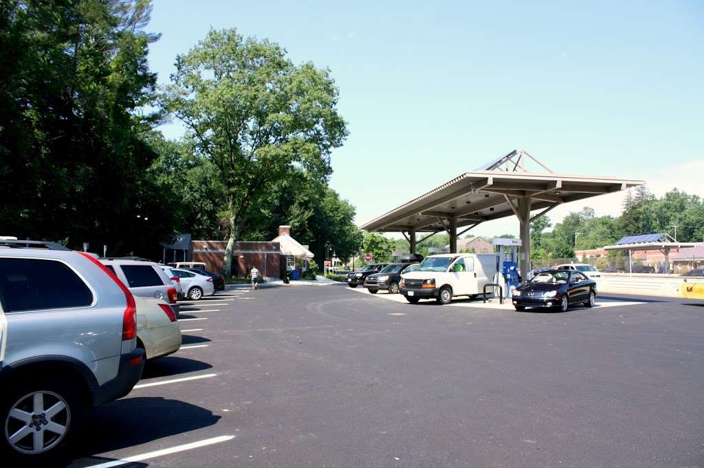 RT. 15 New Canaan NB Service Plaza | 1 Merritt Parkway Northbound, New Canaan, CT 06840, USA | Phone: (888) 406-3466