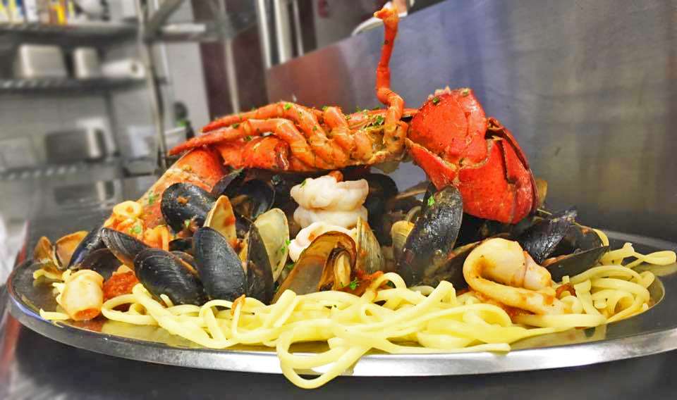 Vesuvios Ristorante | 300 Dupont Ave, Newburgh, NY 12550, USA | Phone: (845) 565-3199