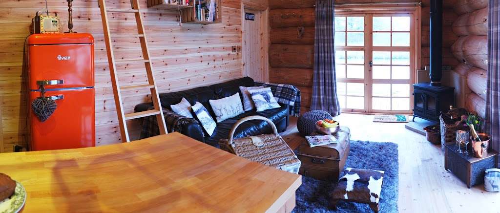 Best Log Cabin | Green Lane Farm, Dorking RH5 5BG, UK | Phone: 07860 233301