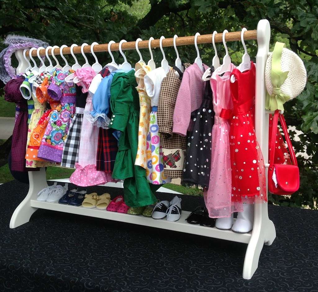 Beds and Threads Doll Furniture for 18" American Girl Dolls | 5619 Widmer Rd, Shawnee, KS 66216 | Phone: (913) 631-4060