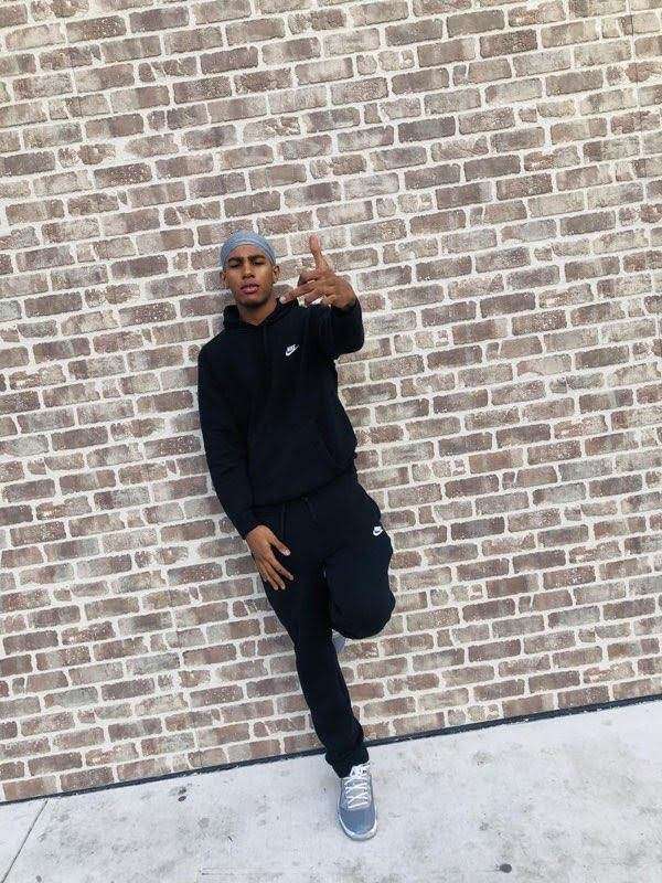 Tall Tees N more | 2406 E Houston St, San Antonio, TX 78202, USA | Phone: (210) 861-5694