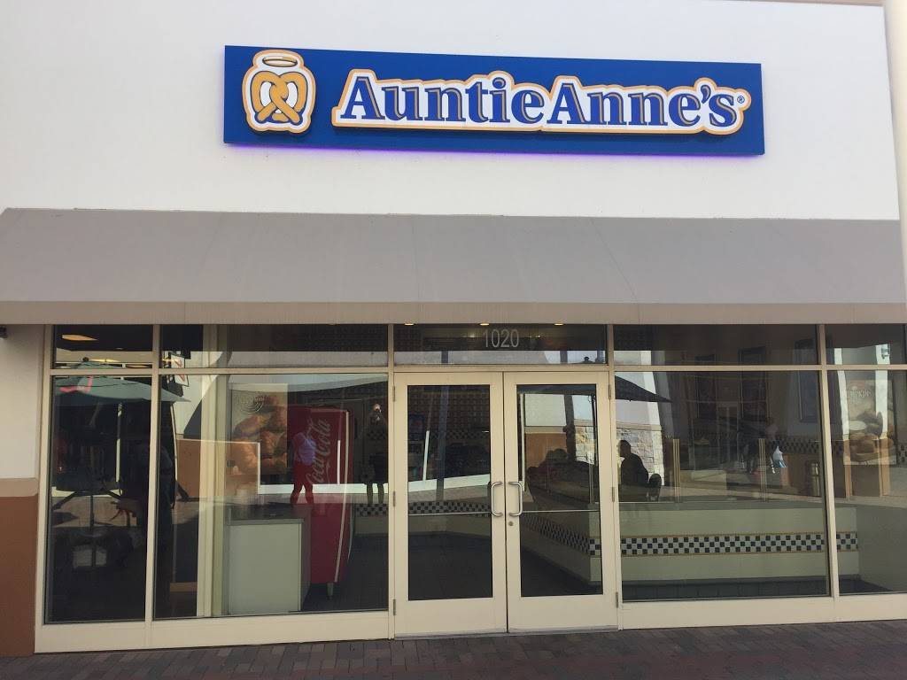 Auntie Annes | 2950 W I-20 Suite 1020, Grand Prairie, TX 75052, USA | Phone: (972) 602-6910