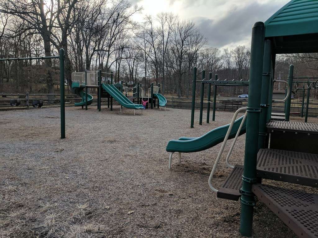 Stirling Lake Park | Stirling, NJ 07980, USA | Phone: (908) 647-0467