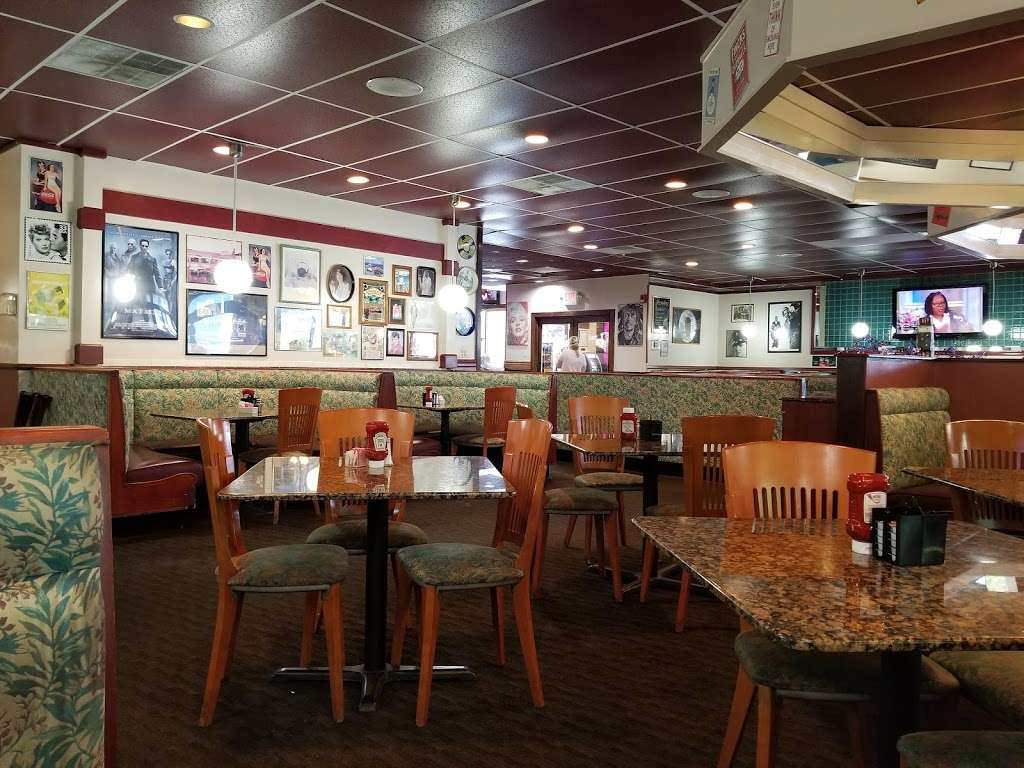 Great American Diner & Pub | 1201 US-1 BUS, Levittown, PA 19056, USA | Phone: (215) 943-4300