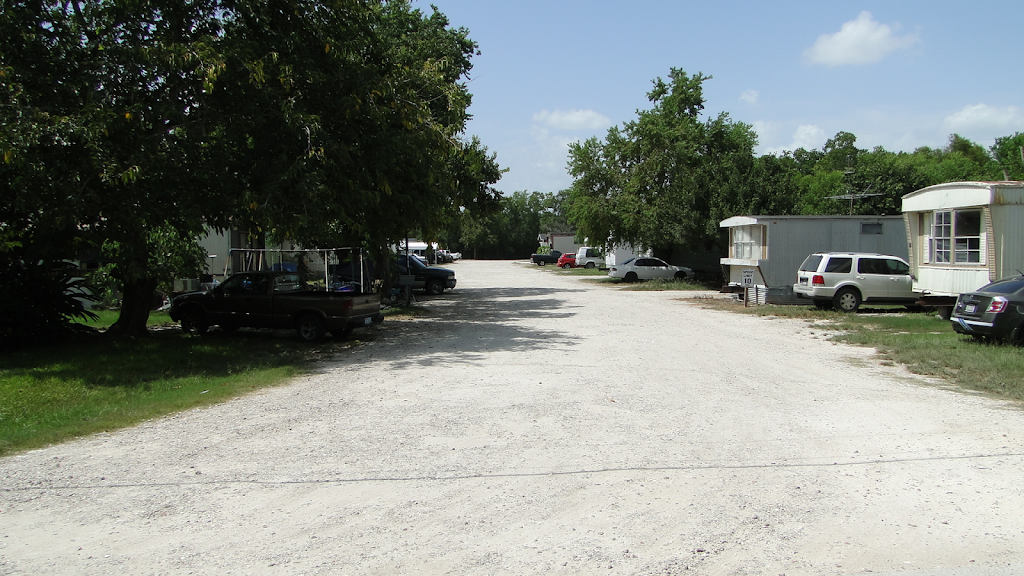 Bayview Mobile Home Park | 326 Jasper St, Bacliff, TX 77518 | Phone: (832) 422-7368