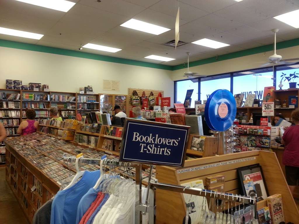 Half Price Books | 125 Northwest Loop 410, San Antonio, TX 78216, USA | Phone: (210) 349-1429