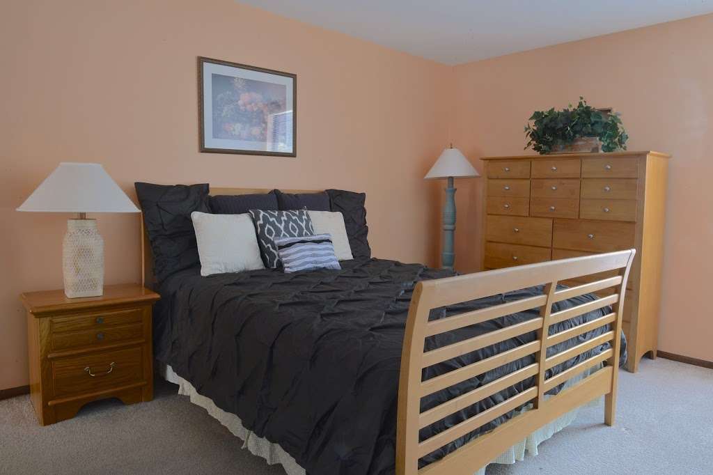 Normandy Village Apartments | 2562 N 124th St, Wauwatosa, WI 53226, USA | Phone: (414) 367-8755
