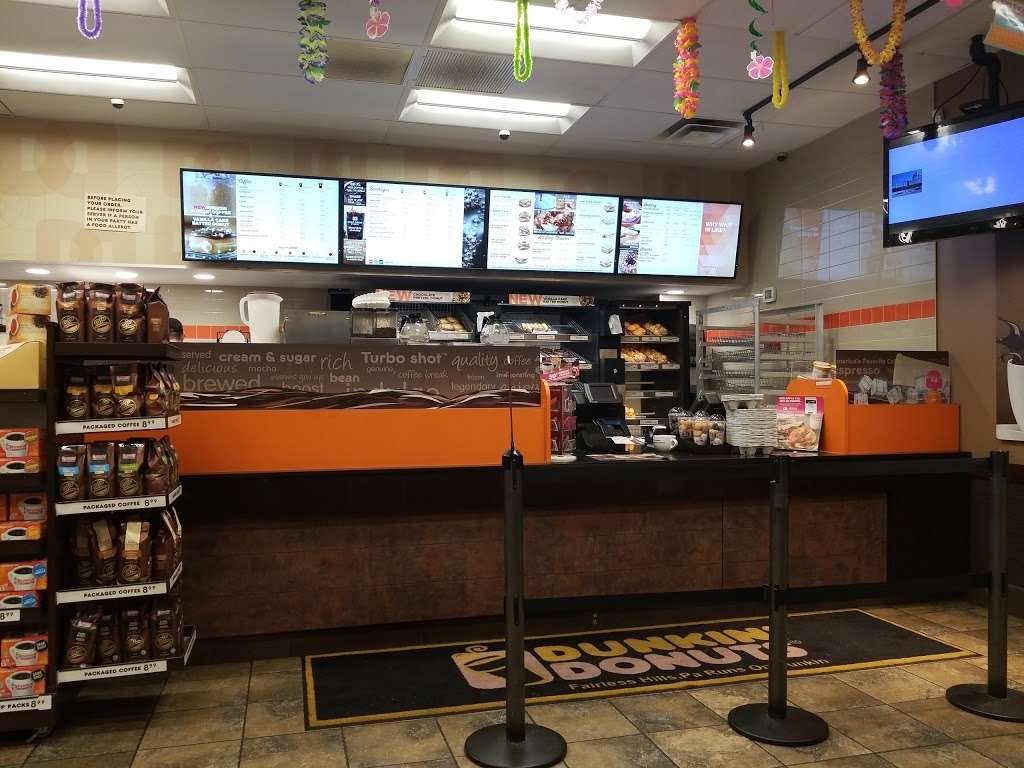 Dunkin Donuts | 555 Lincoln Hwy, Fairless Hills, PA 19030, USA | Phone: (215) 428-3600