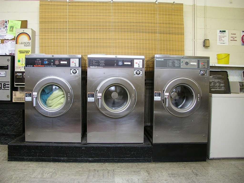 Westwood Laundromat | 20 Lake St, Westwood, NJ 07675, USA | Phone: (201) 664-9833