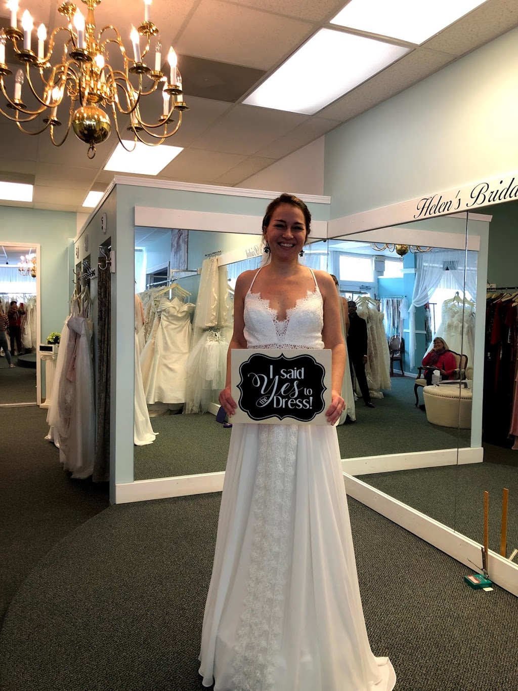 Helens Bridal, Prom and Alterations | 10410 Manchester Rd, Kirkwood, MO 63122, USA | Phone: (314) 966-6370