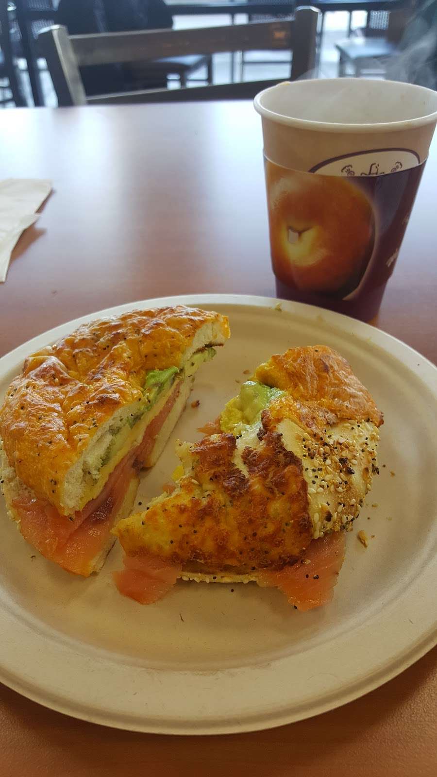 Western Bagel | 513 N Hollywood Way, Burbank, CA 91505, USA | Phone: (818) 567-0413