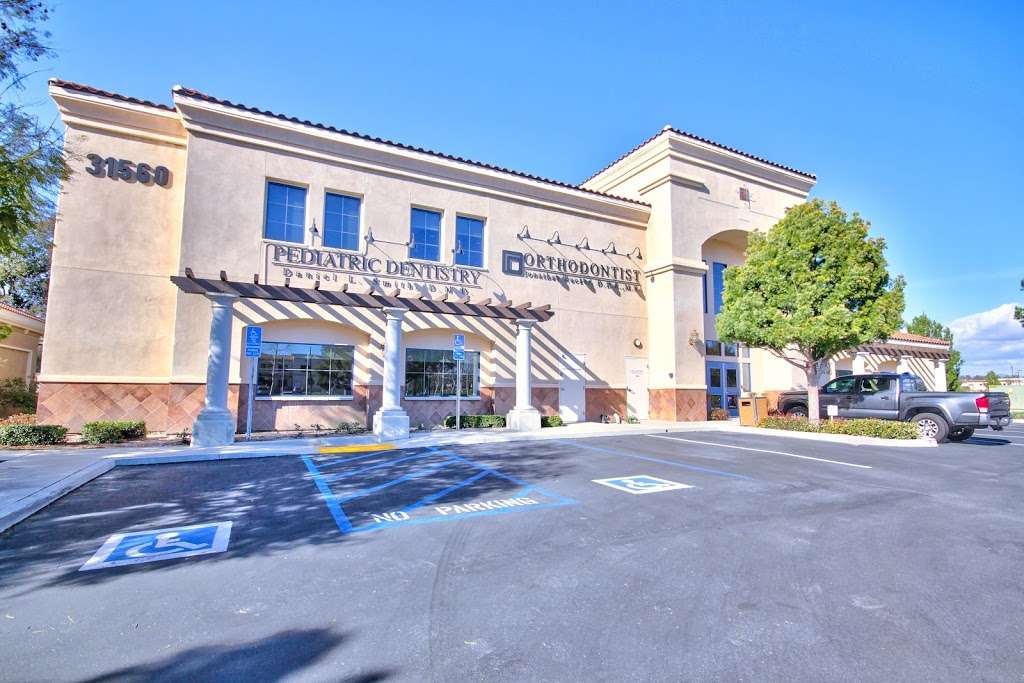 Temecula Pediatric Dentistry: Daniel L. Smith, DMD | 31560 Rancho Pueblo Rd #100, Temecula, CA 92592 | Phone: (951) 302-2300