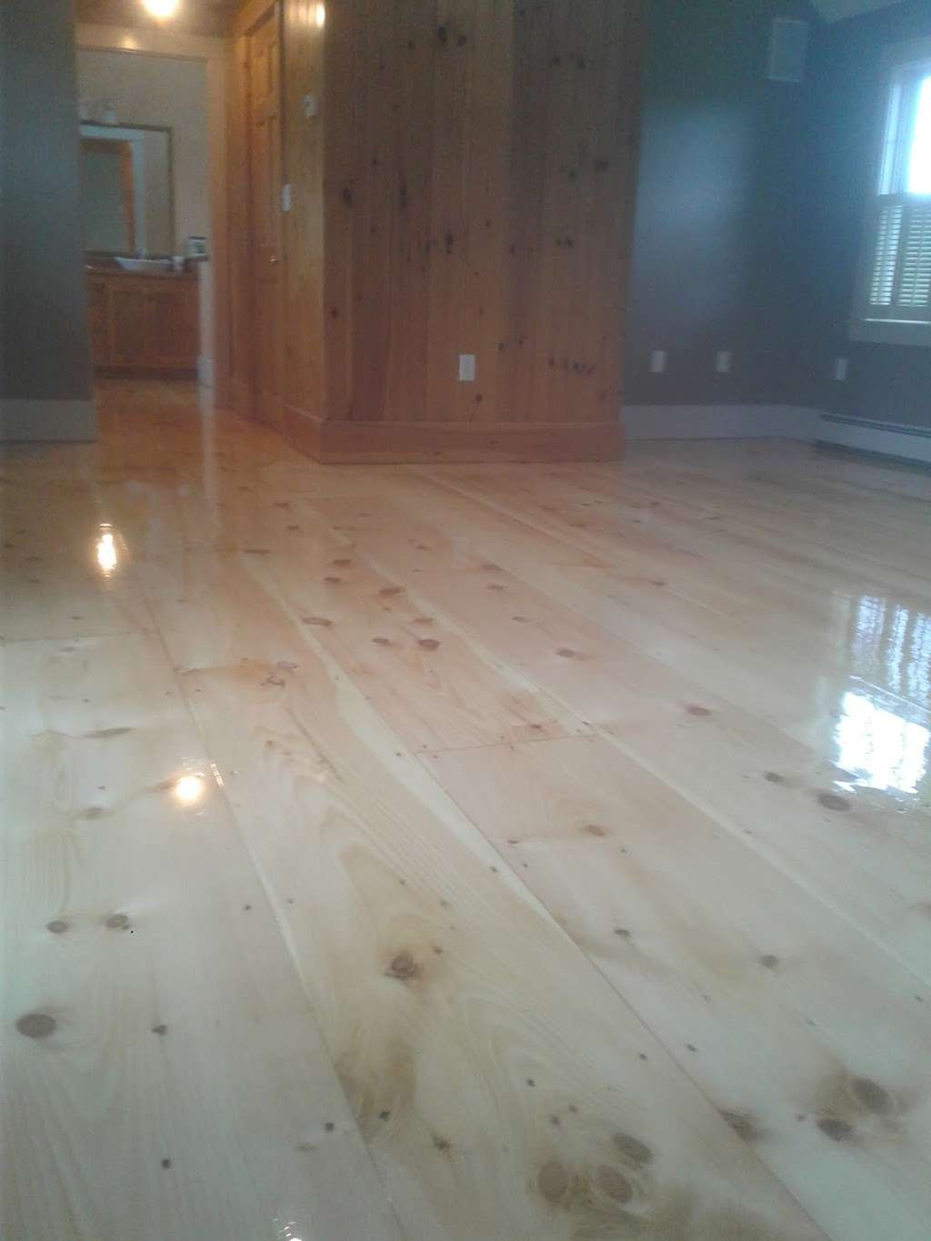 Kings Flooring | 104 W Broadway, Derry, NH 03038, USA | Phone: (603) 275-3220