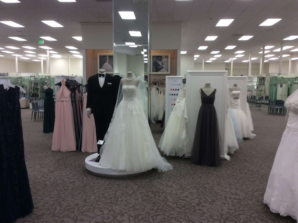 Davids Bridal | 901-D S Coast Dr Suite 200, Costa Mesa, CA 92626 | Phone: (714) 445-0091