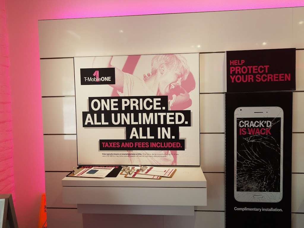 T-Mobile | 680 W Huntington Dr, Monrovia, CA 91016, USA | Phone: (626) 927-8529