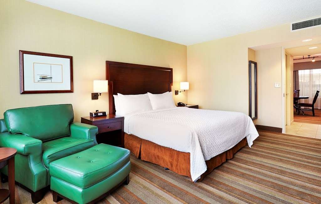 Embassy Suites by Hilton Parsippany | 909 Parsippany Blvd, Parsippany-Troy Hills, NJ 07054 | Phone: (973) 334-1440