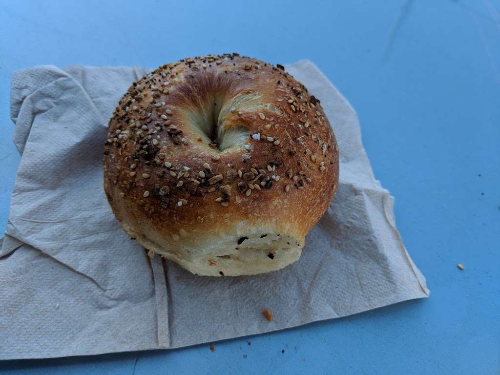 Hot Bagels | 535 Saddle River Rd, Saddle Brook, NJ 07663, USA | Phone: (201) 796-9625