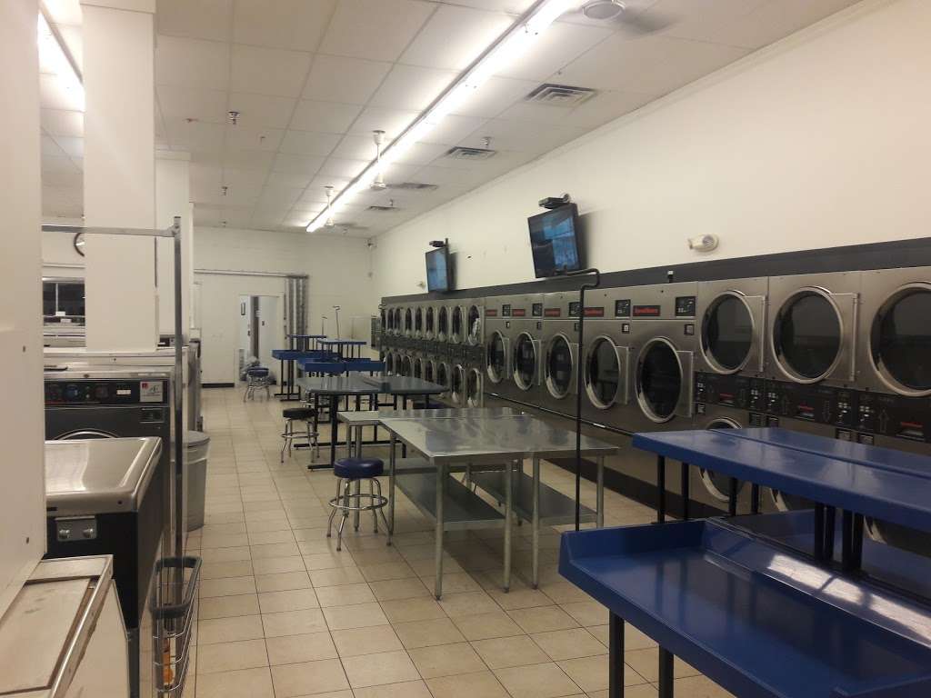 Independence Superwash Coin Laundry | 900 E US Hwy 24, Independence, MO 64050 | Phone: (816) 833-8003