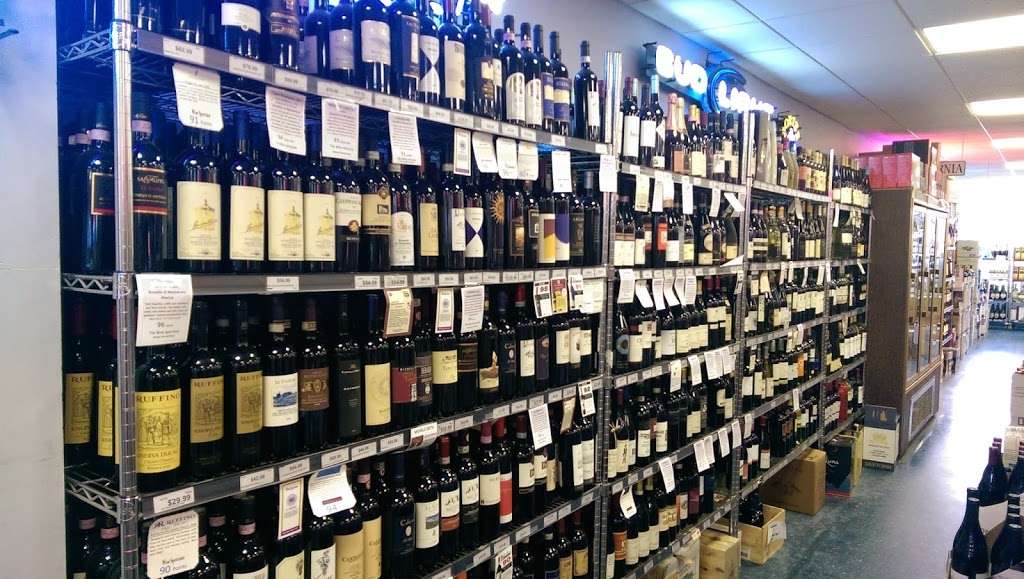 Rumson Wine and Spirits | 5 W River Rd, Rumson, NJ 07760, USA | Phone: (732) 842-0552