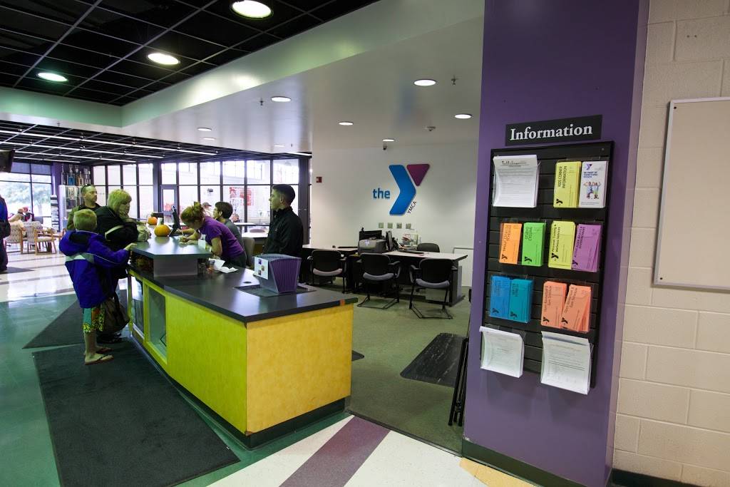 Carol Martin Gatton Beaumont YMCA | 3251 Beaumont Centre Cir, Lexington, KY 40513, USA | Phone: (859) 219-9622