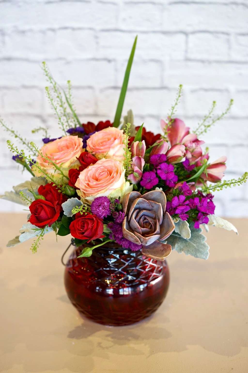 Madison Avenue Flower Shop | 3150 Thompson Rd, Indianapolis, IN 46225 | Phone: (317) 786-0431