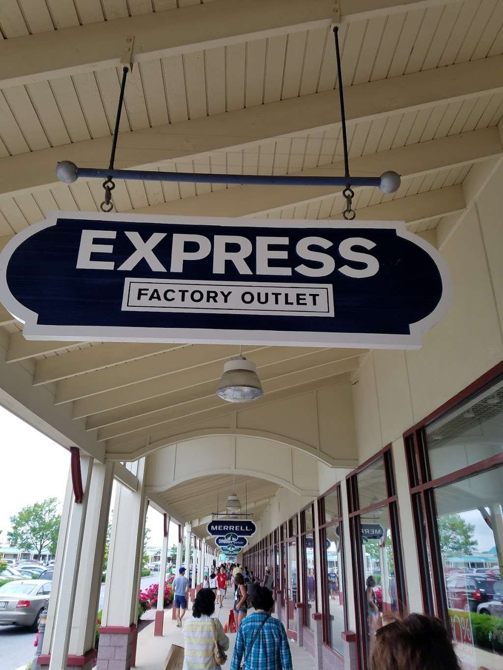 Express Factory Outlet | 36454 Seaside Outlet Dr, Rehoboth Beach, DE 19971, USA | Phone: (302) 227-3116